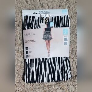 Serra Monochrome Plisse Skort